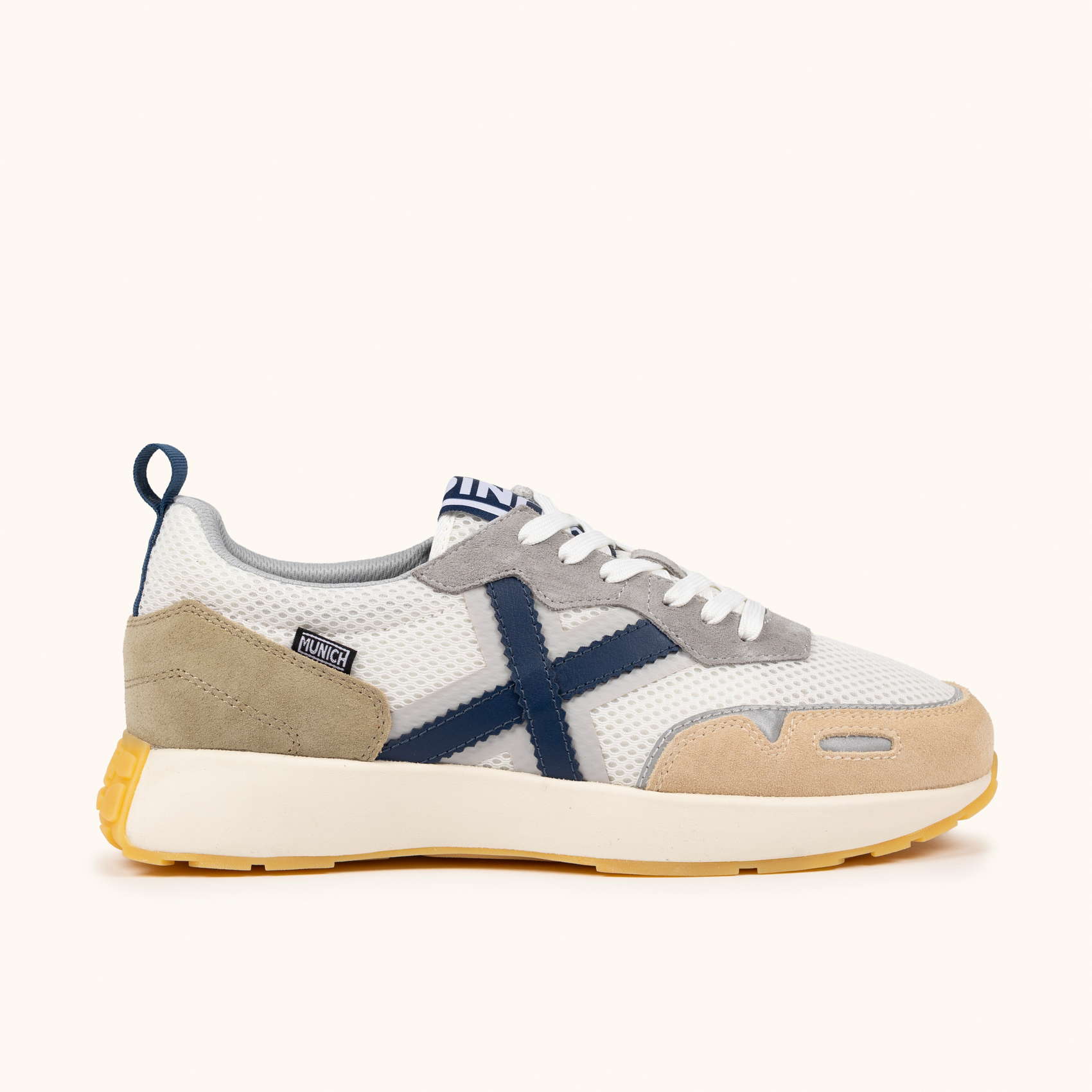 T&ecirc;nis Feminino Xemine Branco / Cinza