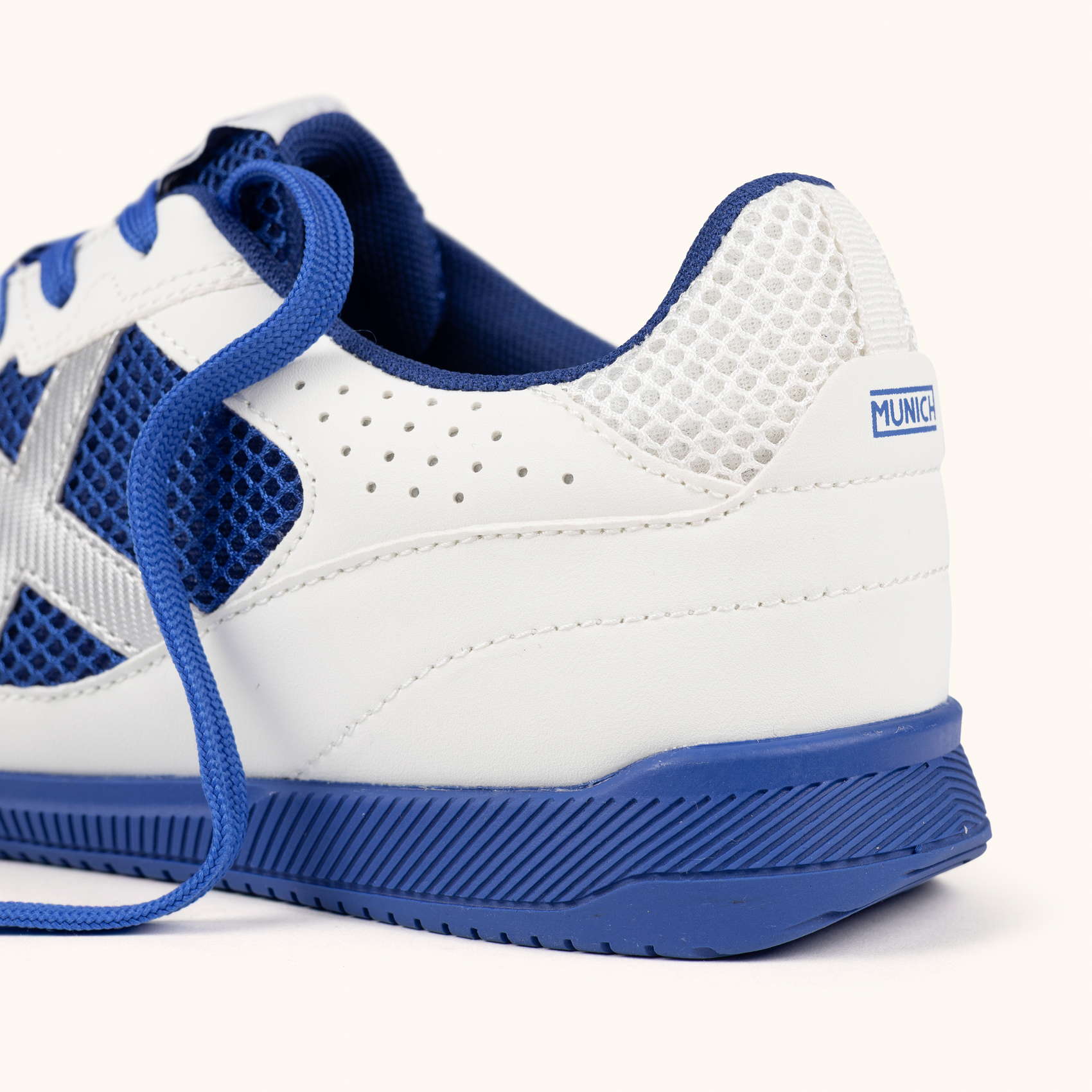 Miniatura 2.0 de Chuteira Futsal Debut Branco/Azul Munich